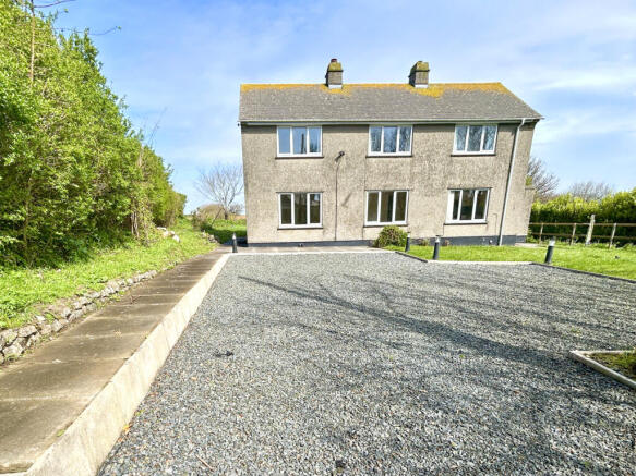 5 bed property, in The Rectory, £495,000