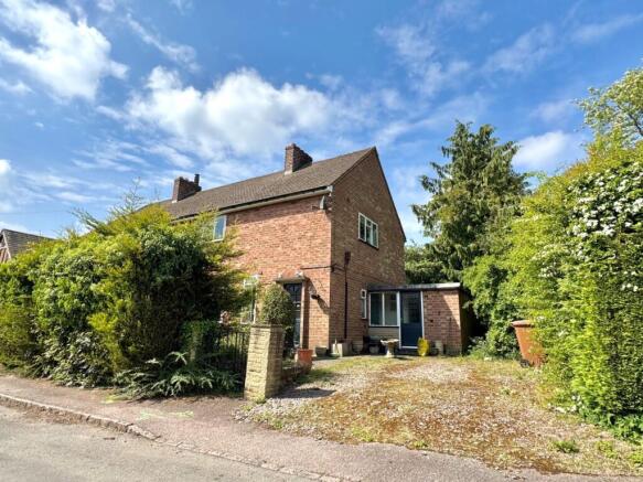 3 bed property, in Chapel Lane, £270,000