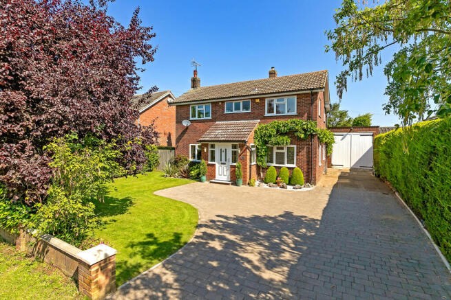 4 bed property, in Jubilee Lane, £763,000