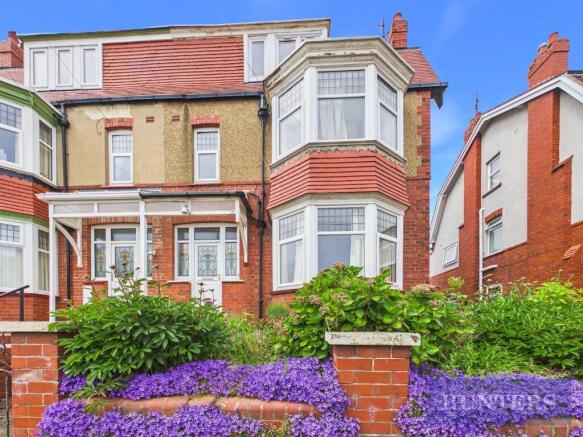 7 bed property, in Devonshire Drive, £250,000