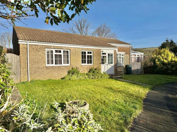 3 bed property, in Ashley Way, £300,000
