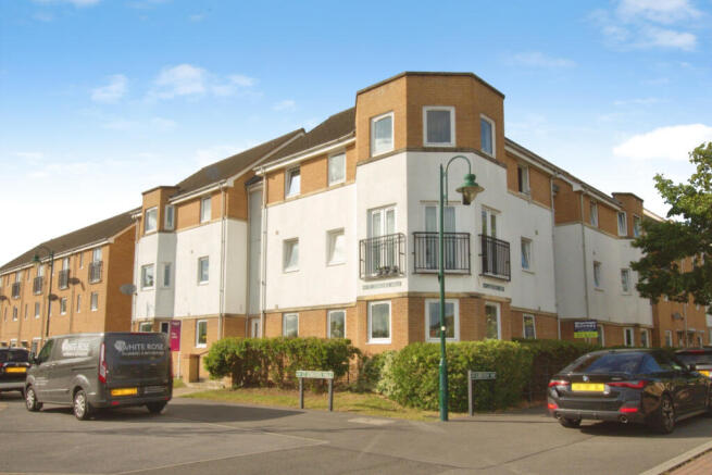 2 bed property, in St Edmunds Walk, £130,000