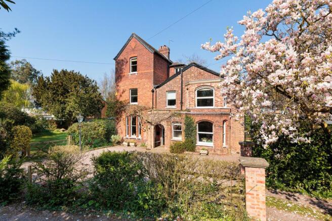 7 bed property, in Chelford Road, £1,595,000