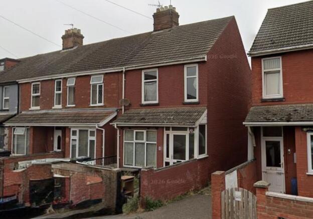 3 bed property, in Garrison Road, £120,000
