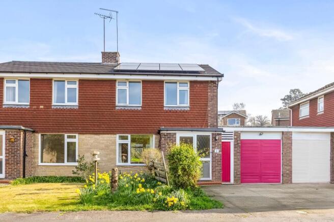 3 bed property, in Riverside, £375,000