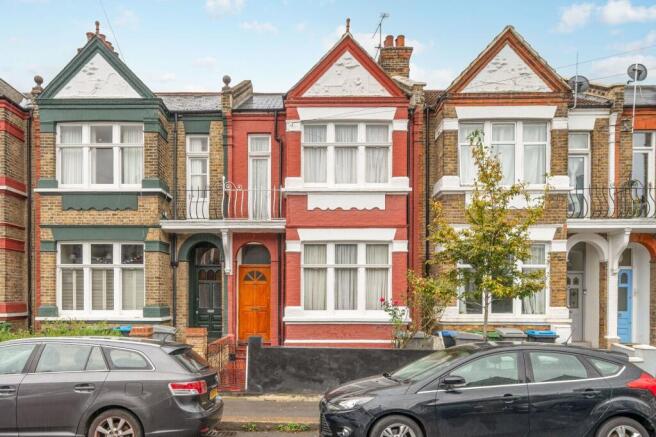 6 bed property, in Clifford Gardens, £1,275,000