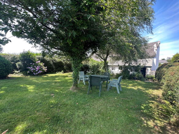 2 bed property, in Bigbury, £395,000