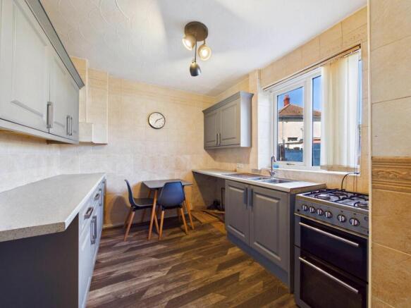 3 bed property, in Newstead Terrace, £120,000