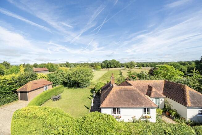 3 bed property, in Hansletts Bungalow, £625,000