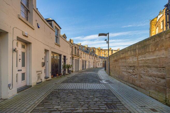 3 bed property, in Park Terrace Lane, £370,000