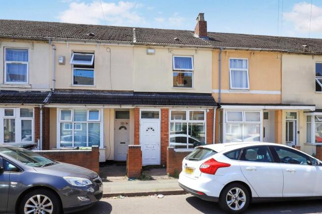 3 bed property, in Nine Elms Lane, £165,000