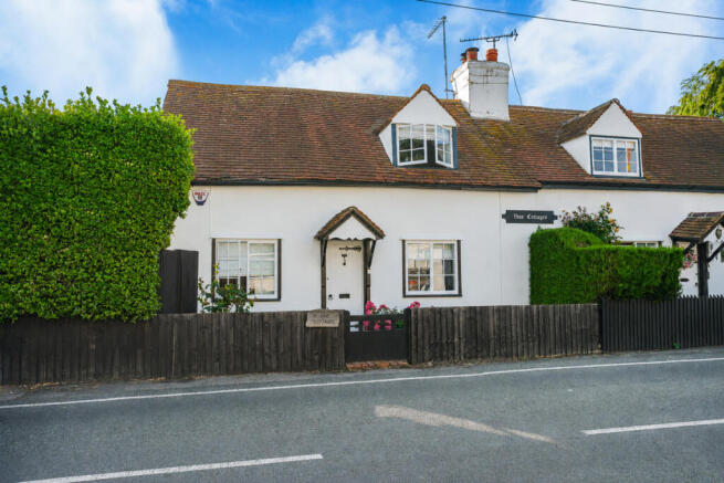 3 bed property, in Barling Road, £625,000