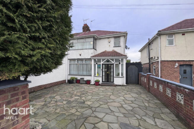 3 bed property, in Belmore Avenue, £635,000