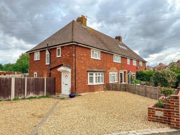 3 bed property, in Island Farm Road, £559,950