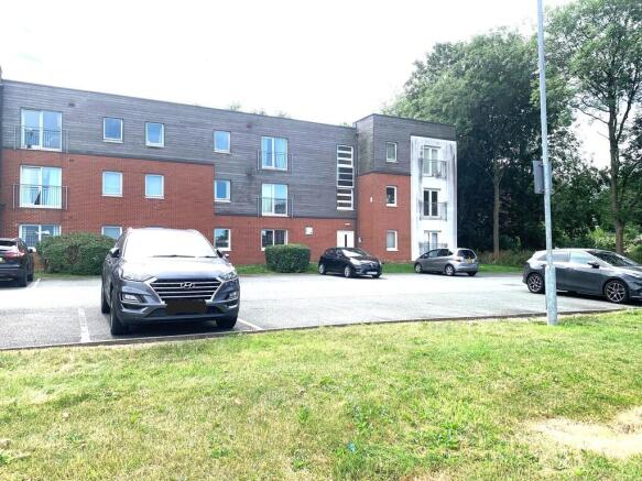 2 bed property, in Federation Road, £55,000