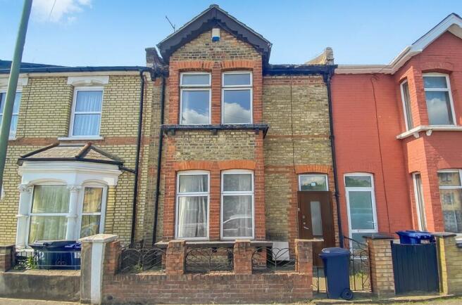 4 bed property, in Four Bedroom Terraced House  For Sale   Brent View Road  West Hendon  NW9, £550,000