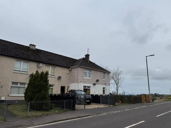 2 bed property, in Polnessan, £40,000