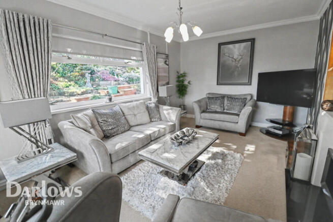 3 bed property, in York Avenue, £320,000