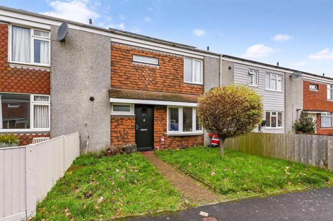 3 bed property, in Wallington Court, £260,000