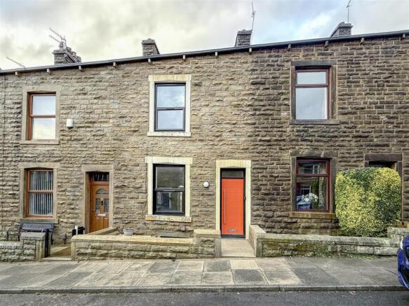 3 bed property, in Woodcroft Street, £200,000