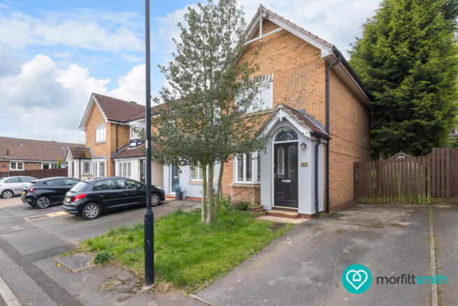 2 bed property, in High Hazel Court, £170,000