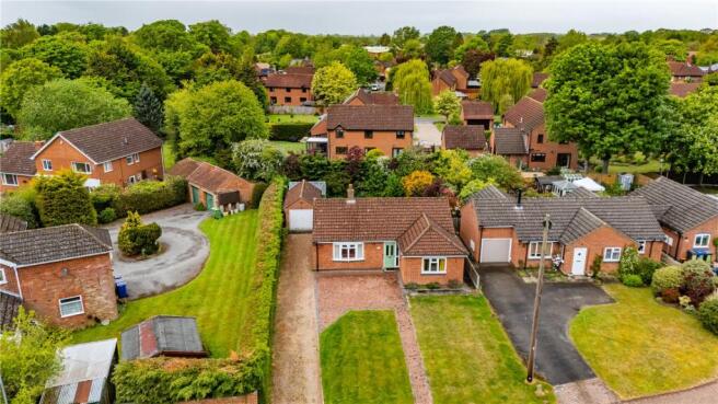 2 bed property, in Wellesley Close, £249,950