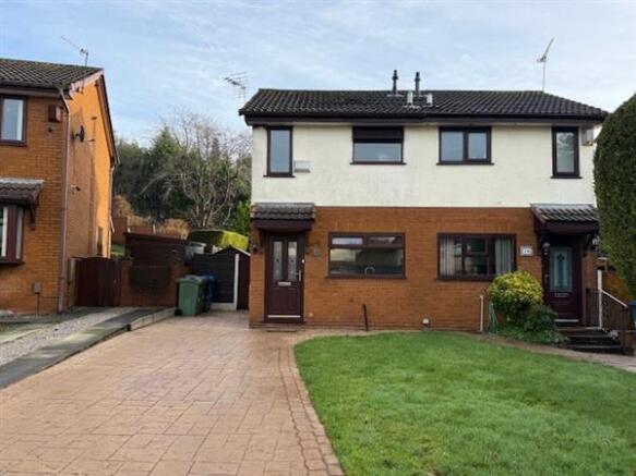 2 bed property, in Sprucewood, £210,000