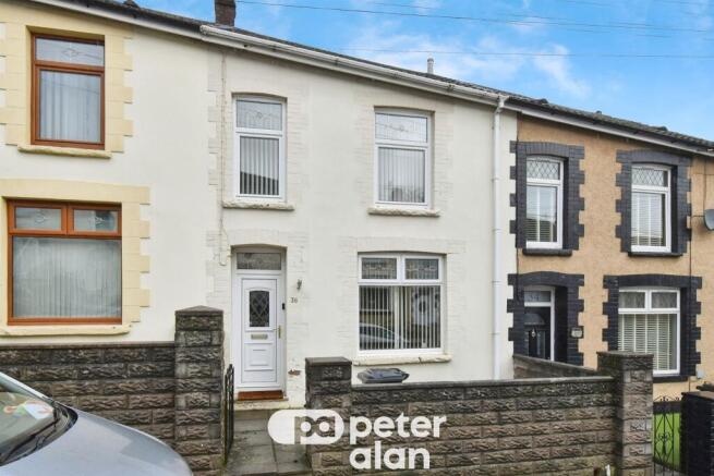 3 bed property, in Oakland Street, £115,000