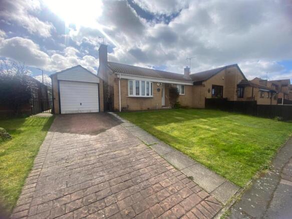 2 bed property, in Drake Head Lane, £165,000