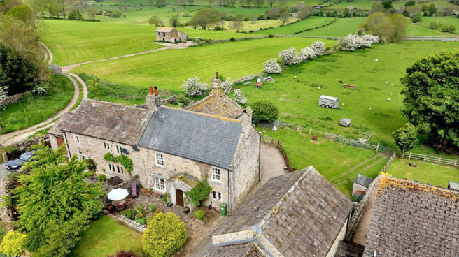 3 bed property, in Town End Farm, £375,000