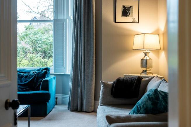 5 bed property, in Alderley Edge Village Location, £1,595,000
