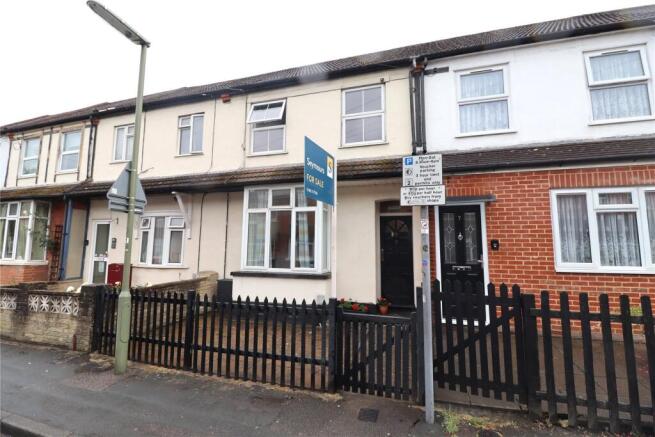 3 bed property, in Woking, £375,000