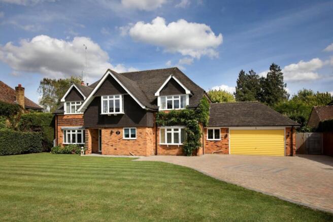 5 bed property, in Blyton Close, £1,850,000