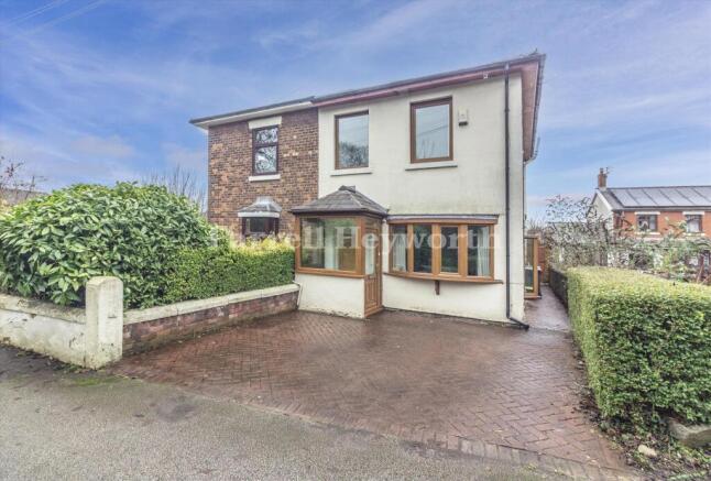 3 bed property, in 2 Convent Close, £155,000