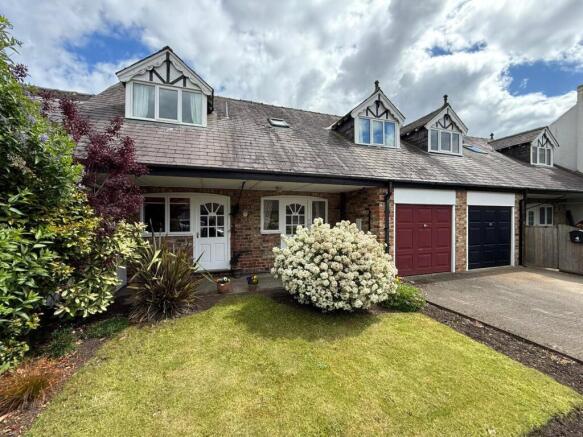 3 bed property, in 3 St Oswalds Front Street, £170,000