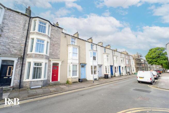 3 bed property, in Edward Street, £175,000