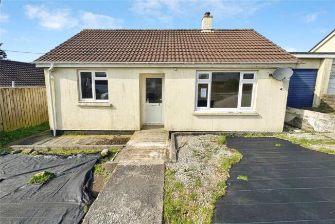 2 bed property, in Boscean Close, £190,000