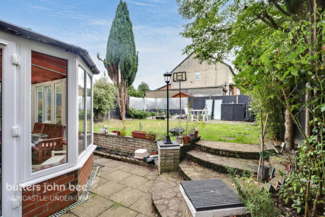 4 bed property, in West View, £250,000