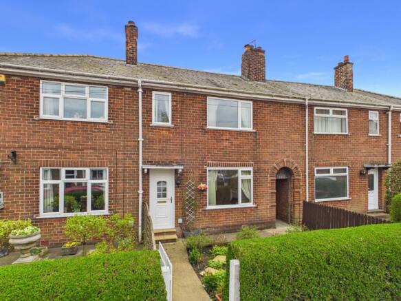 3 bed property, in Waterside Road, £190,000