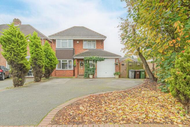 4 bed property, in Old Lode Lane, £499,500