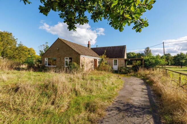 3 bed property, in Rugby CV23, £625,000
