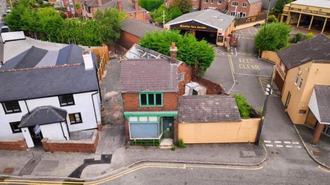4 bed property, in 1 Chester road, £90,000