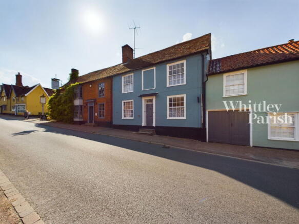 4 bed property, in The Street, £450,000