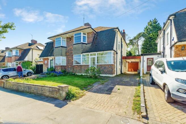 3 bed property, in Palace View, £475,000