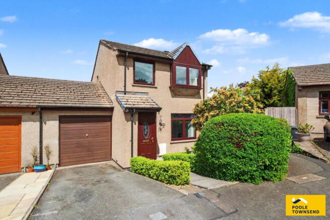 3 bed property, in Hayclose Road, £315,000