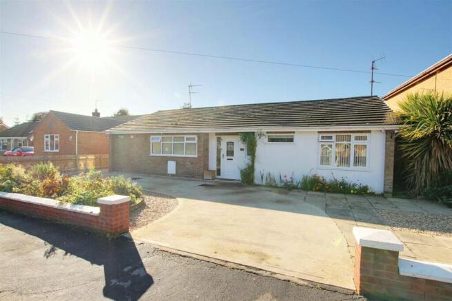3 bed property, in Hamilton Road, £259,950