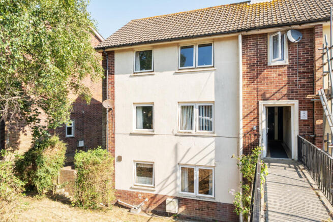 4 bed property, in Chickerell Road, £235,000
