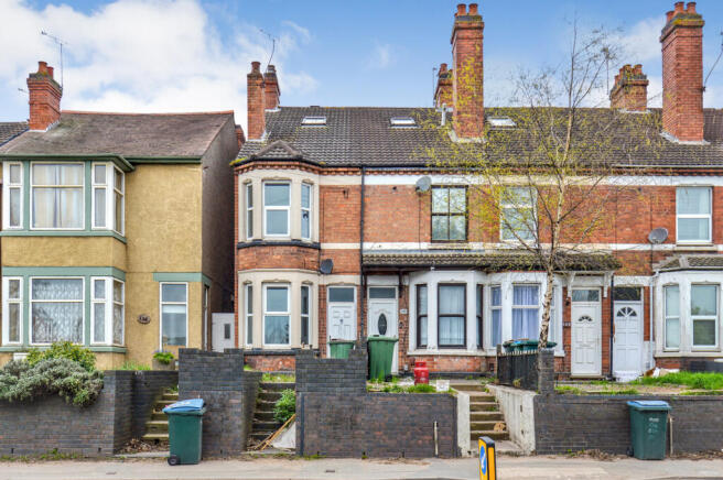 3 bed property, in 141 Longford Road Longford, £90,000