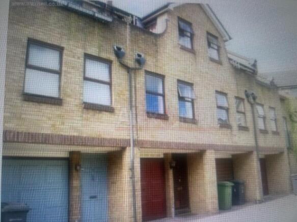 1 bed property, in Greenland Mews, £330,000