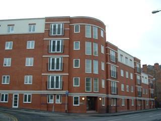 1 bed property, in Cranbrook Street, £80,000
